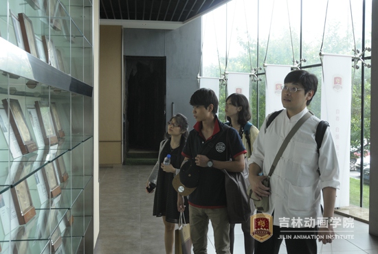 参观(1).jpg
